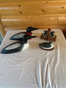 lot 95 image: Loon items