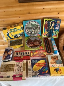 lot 123 image: Games and Puzzles