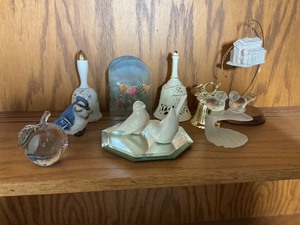 lot 128 image: Figurines Including Lenox Birds, Glass Pieces, and Decorative Objects