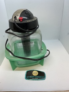 lot 168 image: Hankscraft Model 250 Vaporizer-Humidifier with Glass Jar