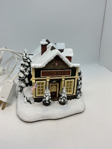 lot 189 image: 2002 Hawthorne Village Terry Redlin Post Office Illuminated Building