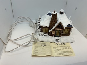 lot 194 image: Hawthorne Village Terry Redlin Doctors Office Sculpture