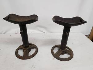 lot 47 image: Pair of Vintage Adjustable Iron TireJack stands
