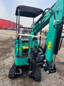 lot 8 image: Mini Excavator &nbspH15R 420cc Gas Engine