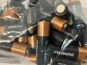 lot 9 image: Duracell AA Powerboost Batteries