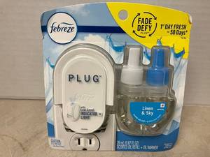lot 72 image: Febreze Plug