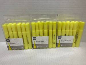 lot 38 image: Office Depot Yellow Highlighters
