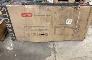 lot 19 image: Keter Storage Box 150 Gal.