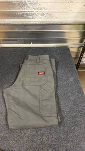 lot 48 image: Milwaukee Gray Work Pants Size 32x30