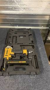 lot 66 image: Dewalt Pneumatic Brad Nailer 18 Gauge with Carrying Case