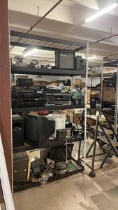 lot 125 image: Large Lot of Assorted Vintage Electronics, Audio Equipment, and Radios