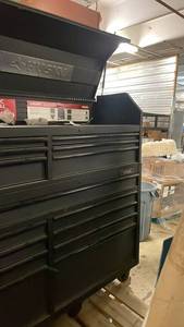 lot 151 image: Husky 52 in. 15-Drawer Heavy-Duty Tool Chest and Cabinet Combo