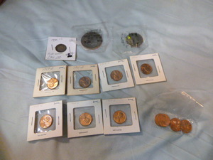 lot 14 image: Collectible Coins