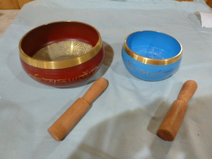 lot 44 image: 2 Tibeten Singing Bowls