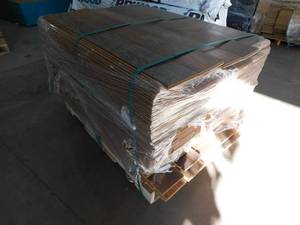 lot 8 image: Full Pallet of Laminate Flooring  Mohawk Brand
