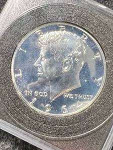 lot 41 image: 1964 US PROOF KENNEDY HALF DOLLAR IN CASE
