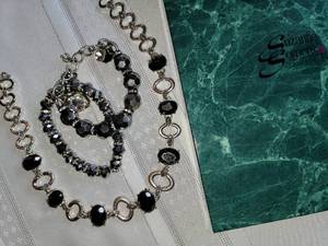 lot 154 image: Suzanne Sommers Jewelry Set  Necklace  Bracelet  Earrings