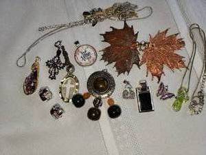 lot 155 image: Necklace Enhancer Pendant Collection