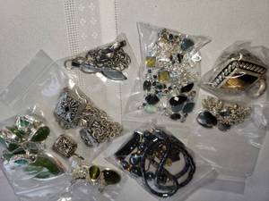 lot 160 image: Necklace and Earring Set Collection