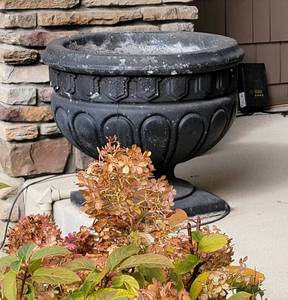 lot 267 image: Black Concrete Grecian Urn Garden Planters