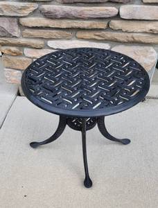 lot 254A image: Black Cast Aluminum Lattice Round Patio Side Table