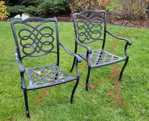 lot 253 image: Heavy Cast Aluminum Patio Chairs  Set of 2