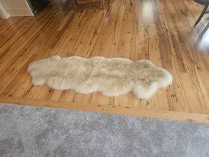 lot 44 image: Lambs Skin Bed Runner 26x 76