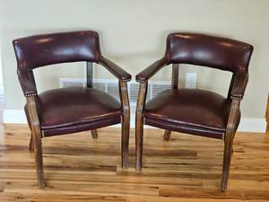 lot 33 image: Traditional Burgundy Vinyl  Bankers Chairs Pair
