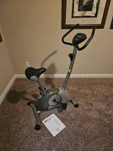lot 131 image: Stamina 1300 Upright Exercise Bike