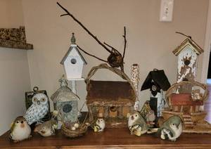 lot 312 image: Feather Your Nest Birdhouse Collection