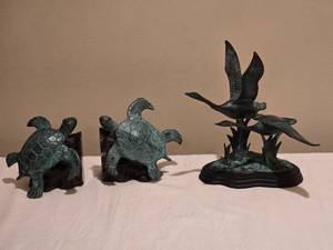 lot 190 image: Sea Turtle Bookends Pair  Metal Ducks Sculpture Lot - SPI Designs