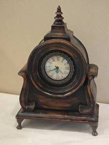 lot 333 image: Distressed Decorative Mantel Clock