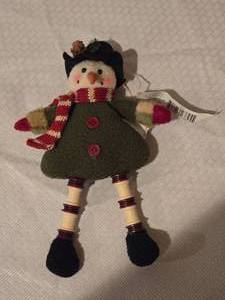 lot 230 image: Festive Winter Snowman Plush Dcor Accent