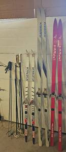 lot 374 image: Vintage Cross-Country Ski Bundle