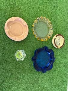 lot 13 image: Ashtrays