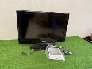 lot 20 image: Samsung Model LN32B360c5D 32 TV with Remote