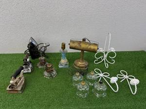 lot 22 image: Mixed Vintage Lot - Lamps, Irons
