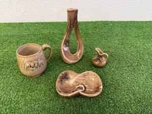 lot 23 image: Black Hills SD Pottery Items