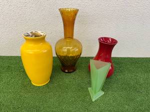 lot 27 image: Vases