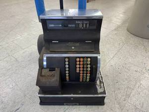 lot 50 image: Vintage National Cash Register