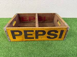 lot 59 image: Pepsi Wood QTS Tote