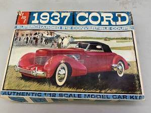 lot 69 image: AMT 1937 Cord 112 Scale Model Car Kit