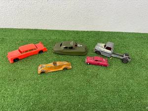 lot 76 image: Vintage Toy Vehicles