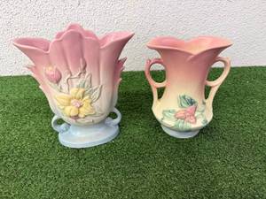 lot 89 image: Hull Pottery