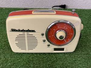 lot 95 image: Studebaker Radio