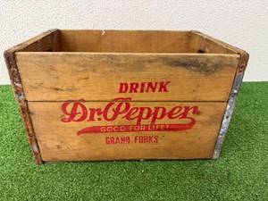 lot 100 image: Dr Pepper Wood Tote Grand Forks ND