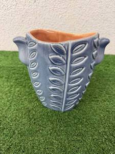 lot 101 image: Red Wing Pottery