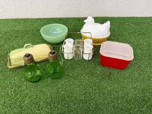 lot 135 image: Mixed Vintage Lot