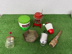 lot 160 image: Vintage Kitchen Lot