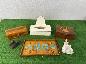 lot 164 image: Mixed Lot